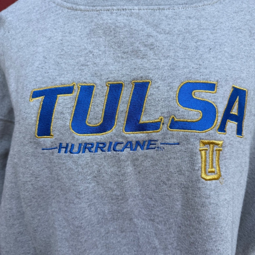 Red Oak Tulsa Golden Hurricane Sweatshirt Gray Embroidered NCAA 2XL - Picture 2 of 5